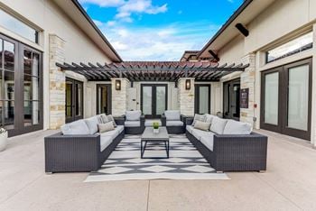 Outdoor lounge